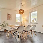 Dtv-zertifiziertes 5-sterne-ferienhaus An Der Mosel Mit Garten, Weinbergblick & Privatparkplatz - Bg Living & Hosting Διαμέρισμα Zeltingen-Rachtig