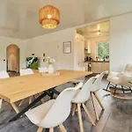 Dtv-zertifiziertes 5-sterne-ferienhaus An Der Mosel Mit Garten, Weinbergblick & Privatparkplatz - Bg Living & Hosting Διαμέρισμα Zeltingen-Rachtig