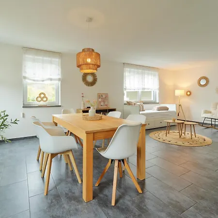 Dtv-zertifiziertes 5-sterne-ferienhaus An Der Mosel Mit Garten, Weinbergblick & Privatparkplatz - Bg Living & Hosting Apartament