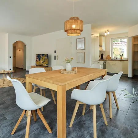 Dtv-zertifiziertes 5-sterne-ferienhaus An Der Mosel Mit Garten, Weinbergblick & Privatparkplatz - Bg Living & Hosting * Zeltingen-Rachtig