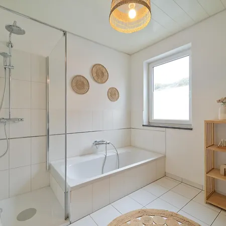 Charmantes Ferienhaus An Der Mosel Mit Garten, Weinbergblick & Gratis Privatparkplatz - Bg Living & Hosting Apartamento *