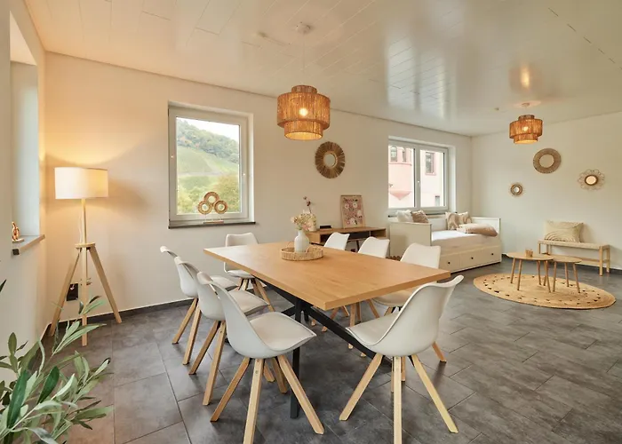 Charmantes An Der Mosel Mit Garten, Weinbergblick&privatparkplatz