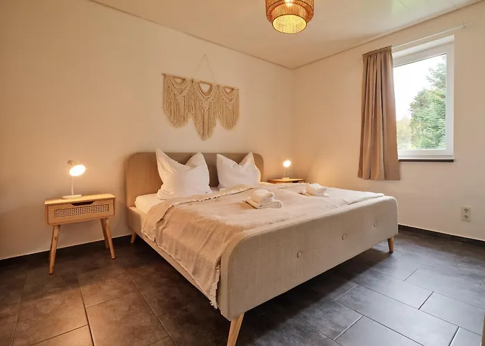 Dtv-zertifiziertes 5-sterne-ferienhaus An Der Mosel Mit Garten, Weinbergblick & Privatparkplatz - Bg Living & Hosting * Zeltingen-Rachtig