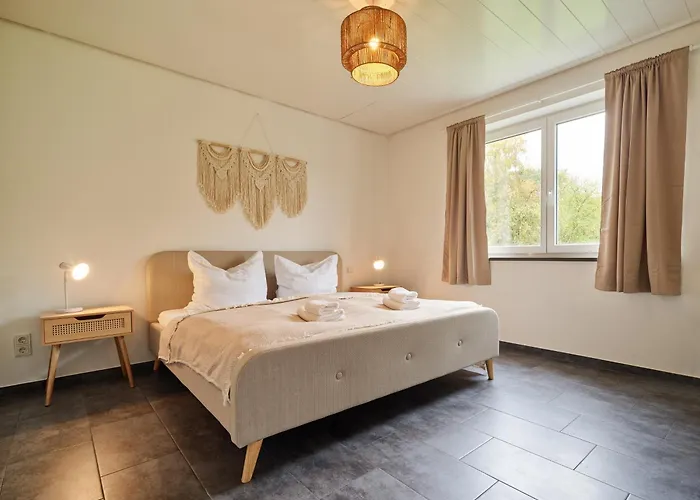 Dtv-zertifiziertes 5-sterne-ferienhaus An Der Mosel Mit Garten, Weinbergblick & Privatparkplatz - Bg Living & Hosting * Zeltingen-Rachtig